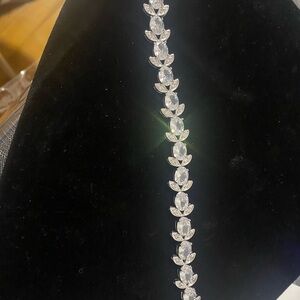 Elegant Copper Lady Leaf Design Bracelet With Gemstones